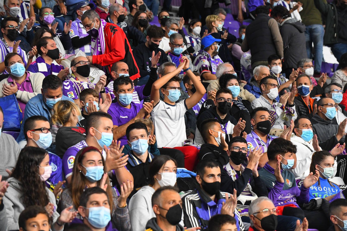 Aficionados vallisoletanos en el Zorrilla durante el encuentro contra el Málaga. 
