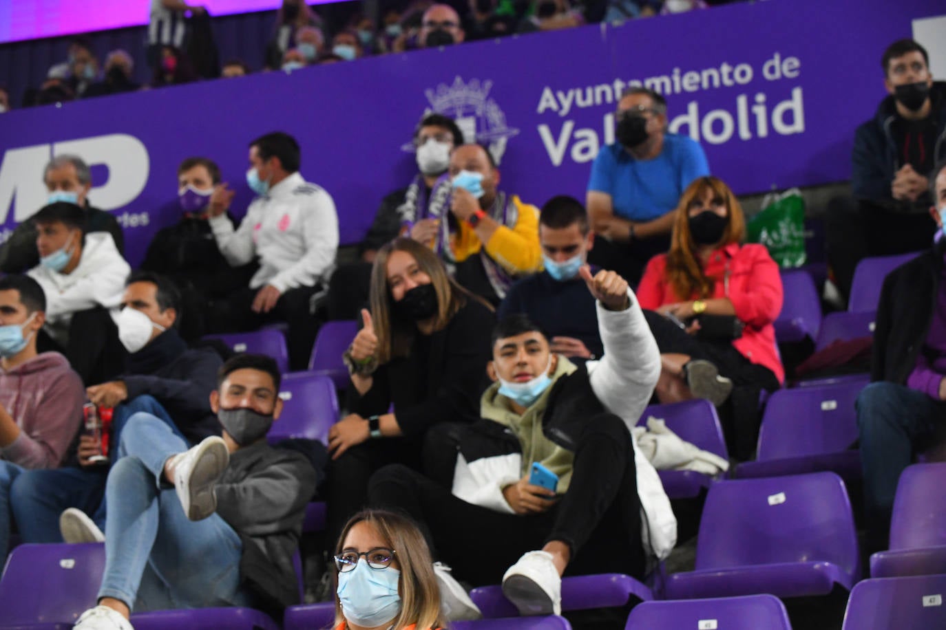 Aficionados vallisoletanos en el Zorrilla durante el encuentro contra el Málaga. 