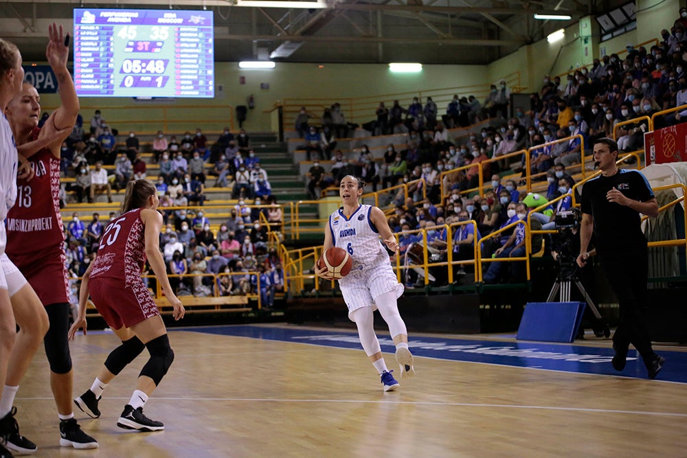 El CB Avenida, sin sus dos estrellas, supera con incertidumbre hasta el final al debutante MBA Moscow en la primera jornada de la fase de grupos