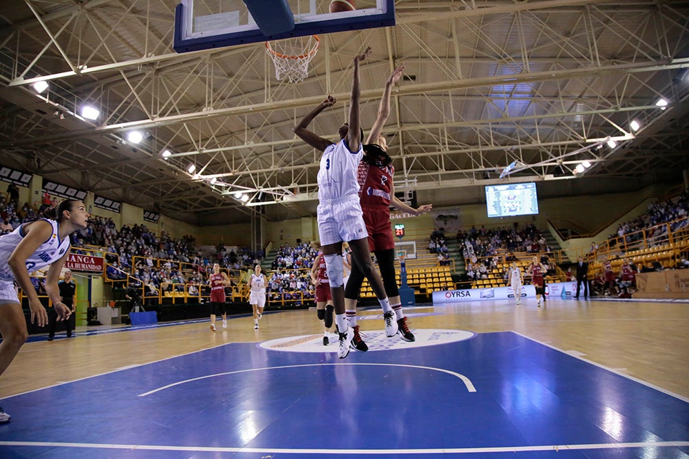 El CB Avenida, sin sus dos estrellas, supera con incertidumbre hasta el final al debutante MBA Moscow en la primera jornada de la fase de grupos