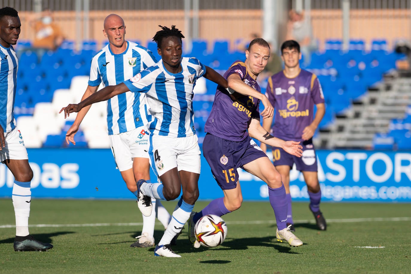 El equipo palentin suma la segunda victoria consecutiva en RFEF.