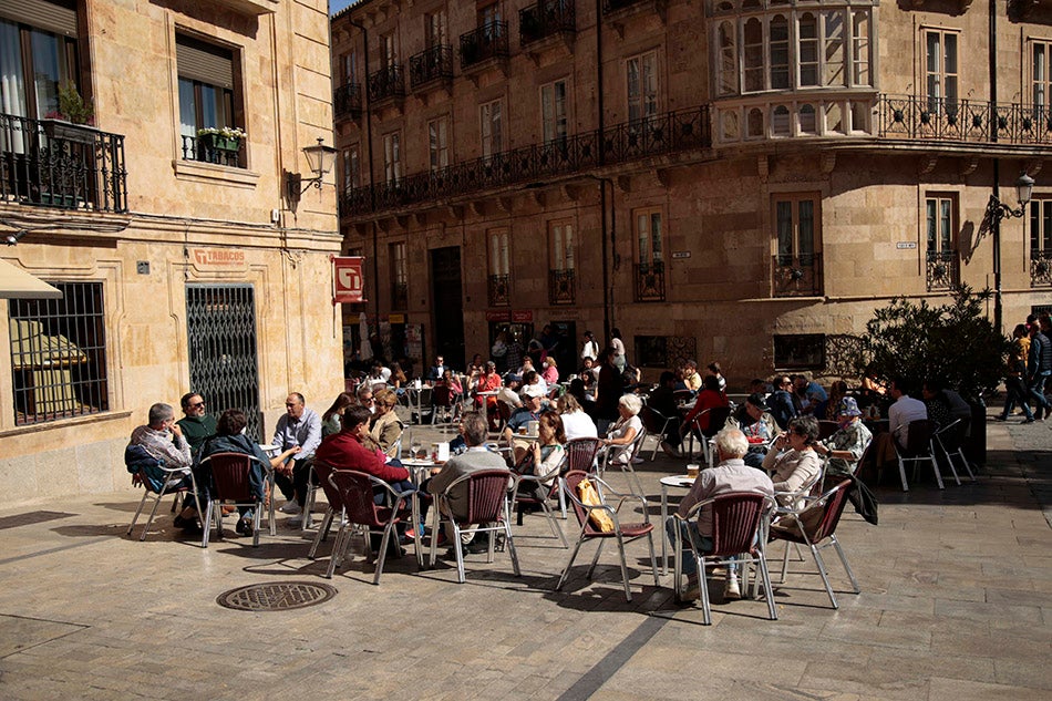 Las calles de Salamanca muestran un gran ambiente turístico con motivo del puente del 12 de octubre