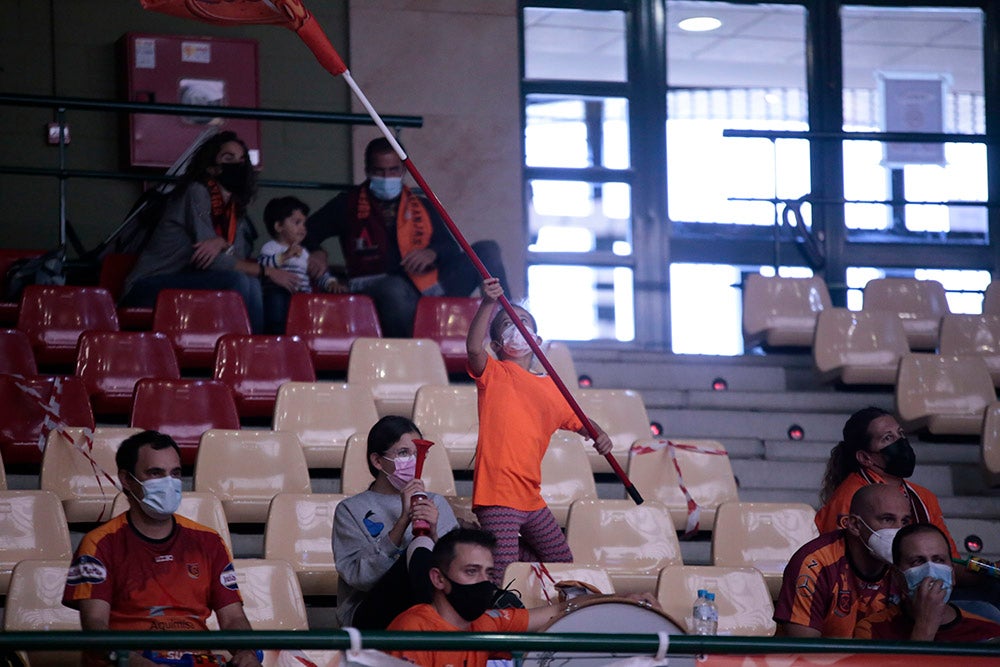 Duro correctivo para el Aquimisa Carbajosa en el debut liguero ante el Zamora Enamora (60-85)