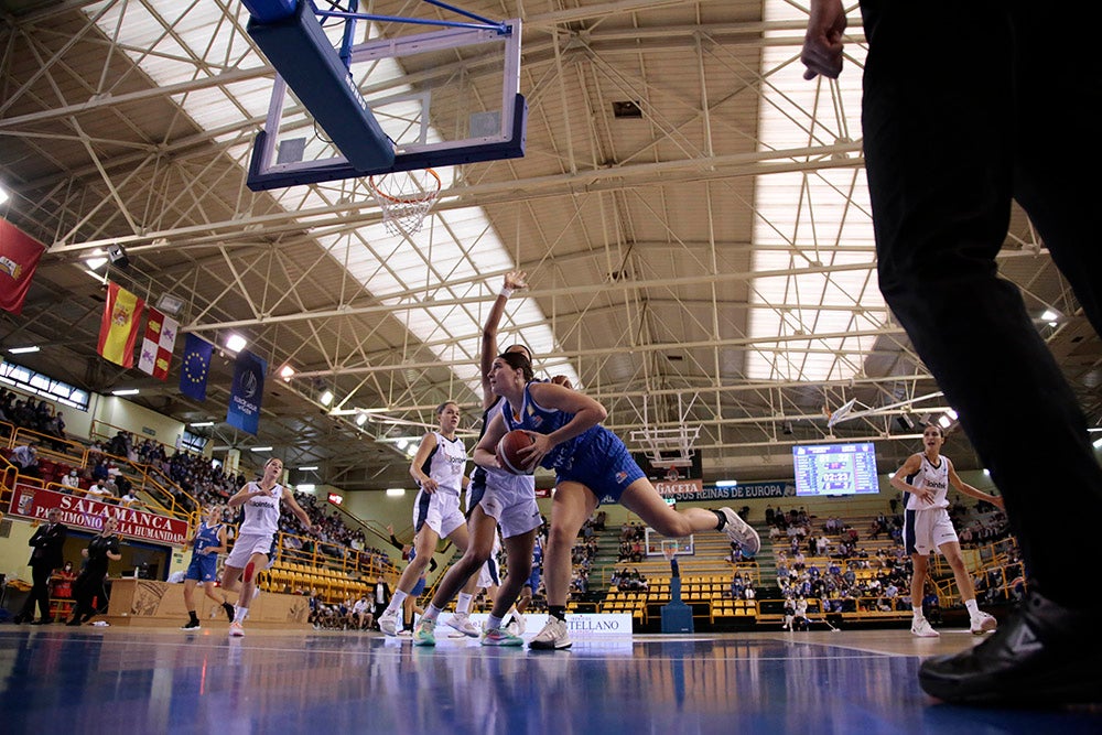 Avenida se pone serio en defensa y suma una más en la Liga (70-47)