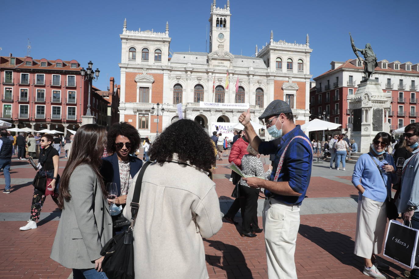 Fotos: Ambientazo durante la jornada del domingo en el evento &#039;Valladolid. Plaza Mayor del Vino&#039;