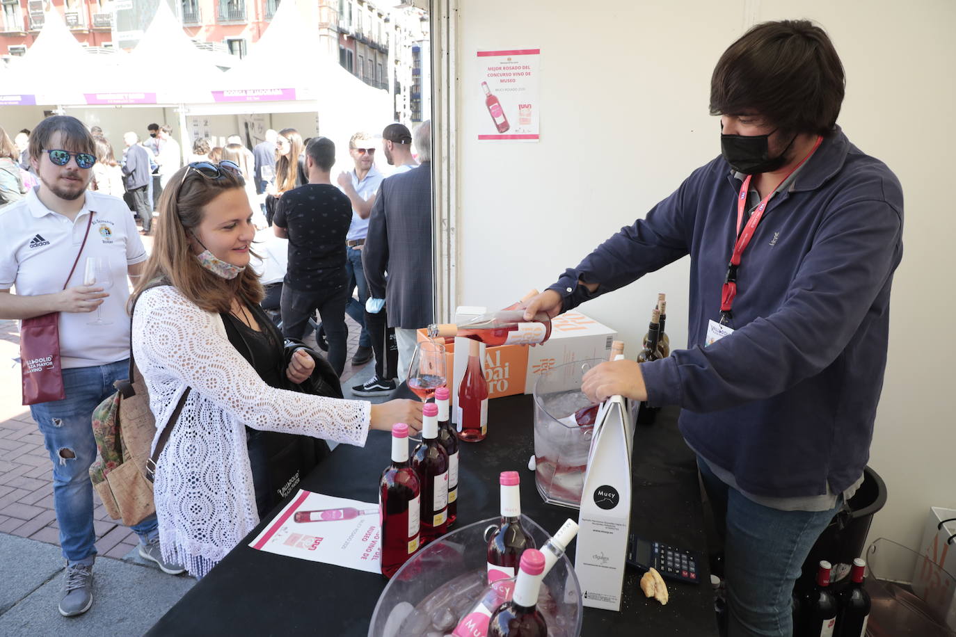 Fotos: Ambientazo durante la jornada del domingo en el evento &#039;Valladolid. Plaza Mayor del Vino&#039; (2/2)