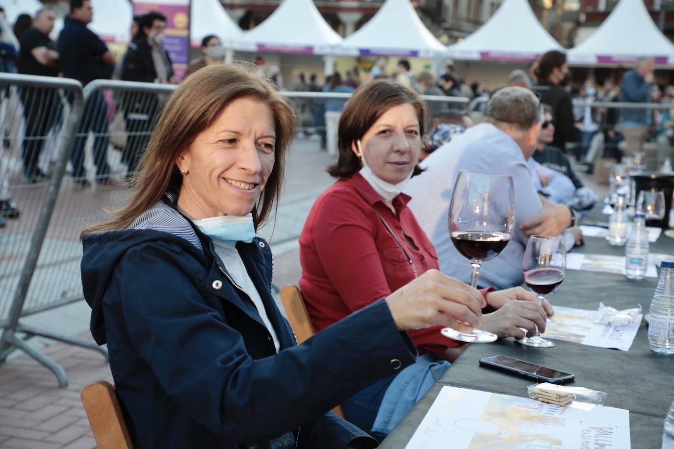 Fotos: Visita a la DO Rueda y ambiente del lunes en &#039;Valladolid. Plaza Mayor del Vino&#039;