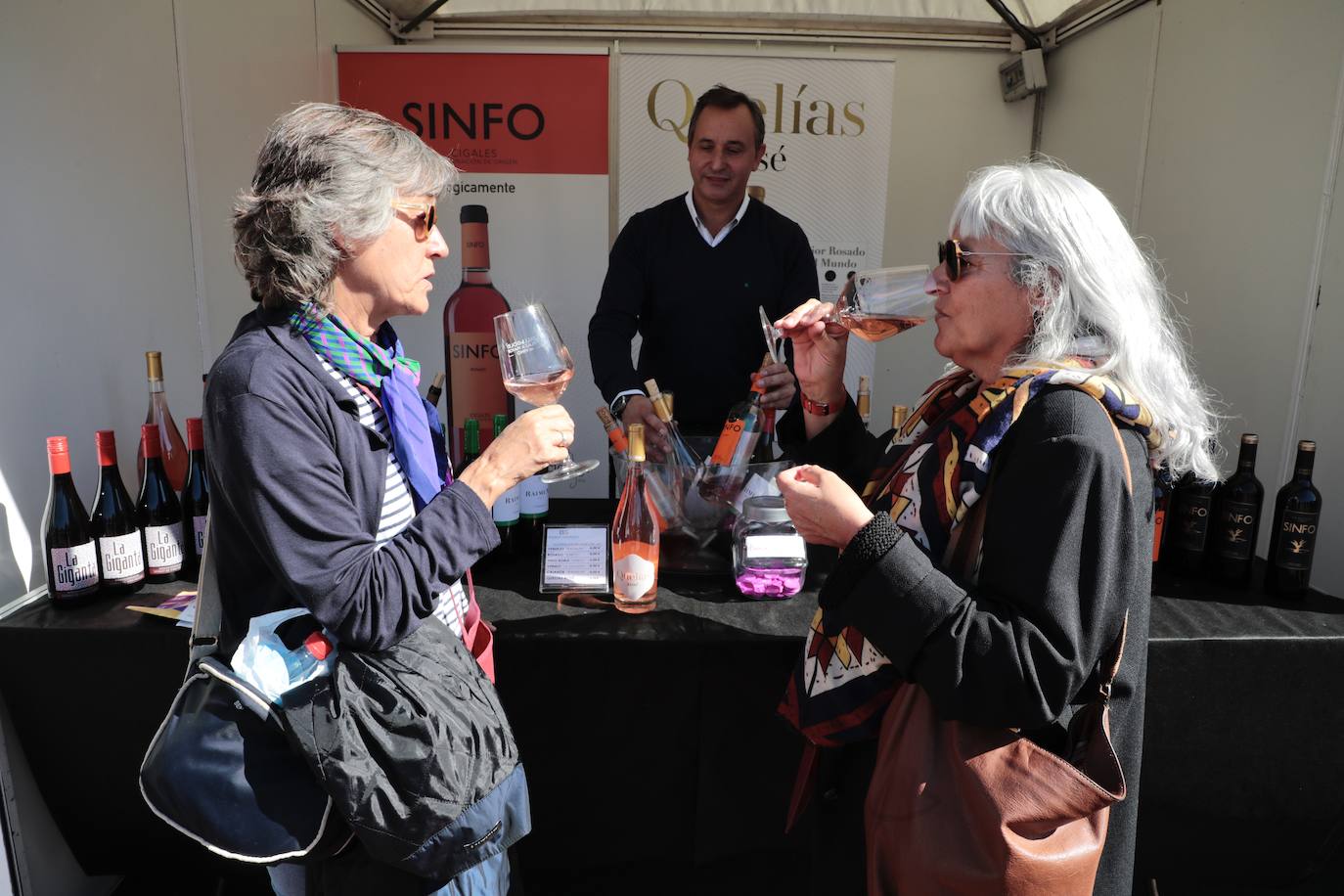 Fotos: Visita a la DO Rueda y ambiente del lunes en &#039;Valladolid. Plaza Mayor del Vino&#039;