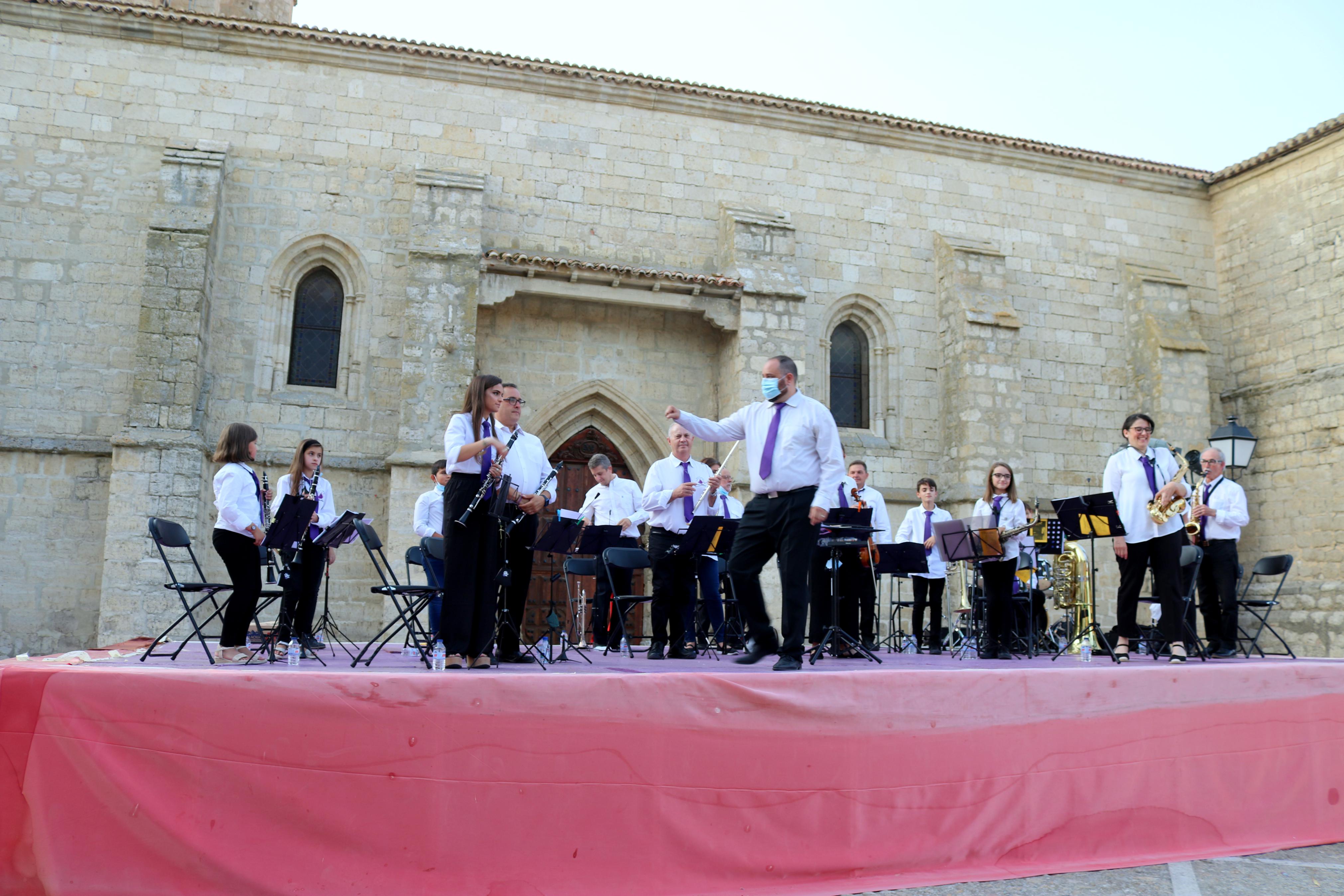 Los ampudianos disfrutaron de la música de la Banda del Cerrato