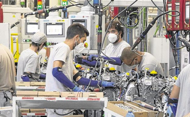 Renault parará 11 días más en Montaje de Valladolid y 16 en Palencia por los semiconductores