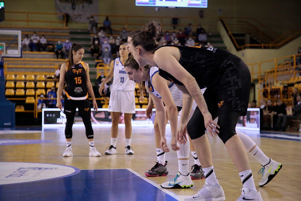 Un voluntarioso Avenida pone la segunda a costa de un débil Riga (72-41)