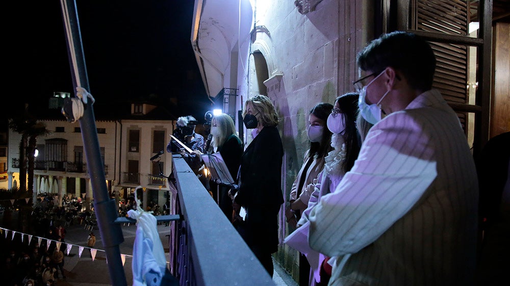 Alba de Tormes rinde homenaje a sus sanitarios en el pregón de las Fiestas en honor a Santa Teresa