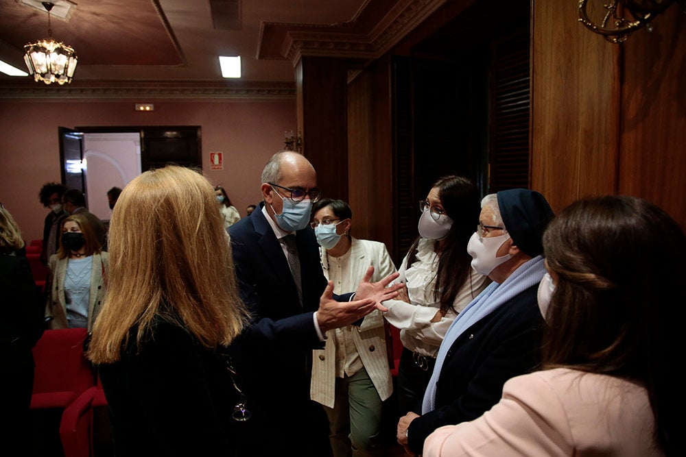 Alba de Tormes rinde homenaje a sus sanitarios en el pregón de las Fiestas en honor a Santa Teresa