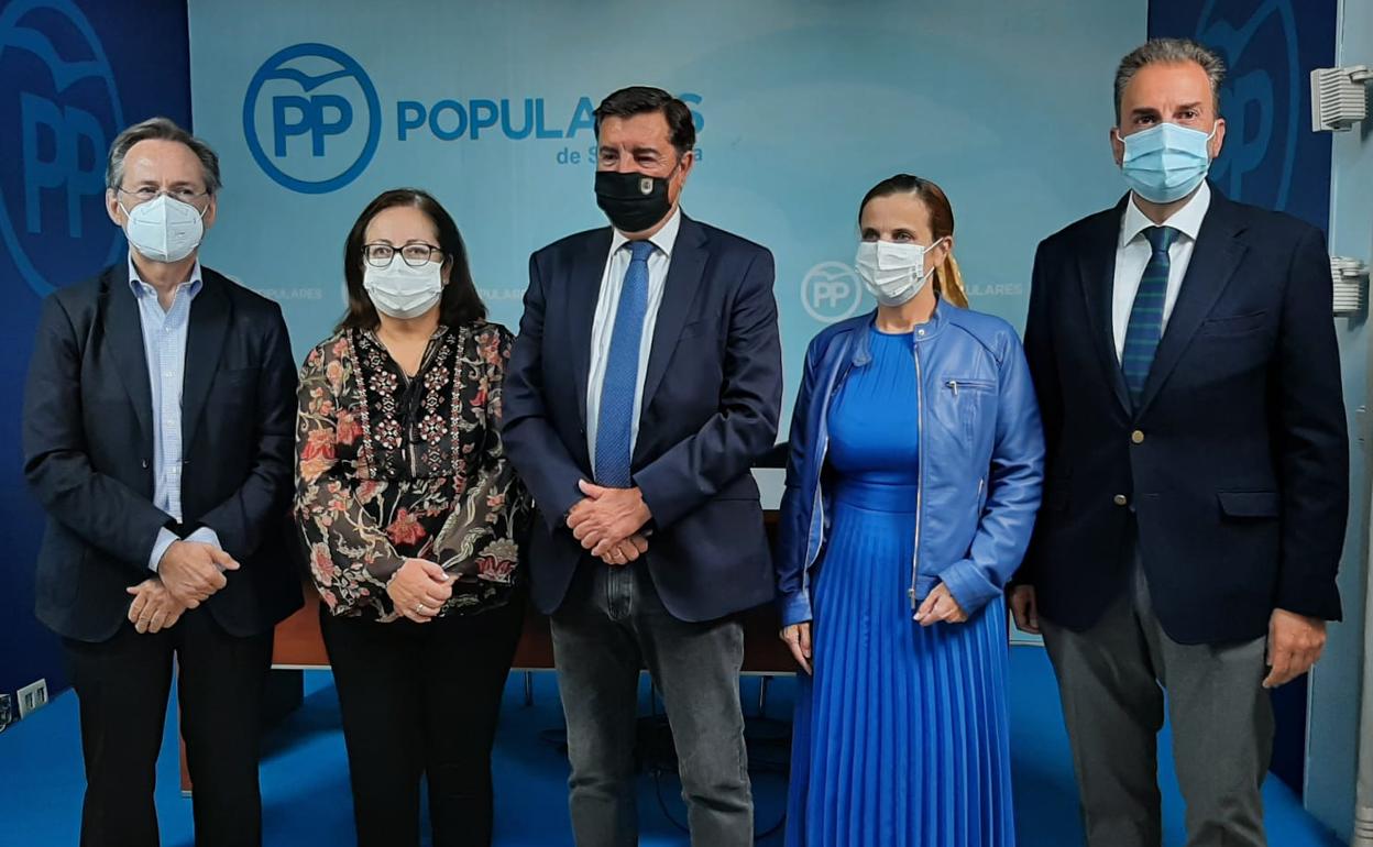 Gonzalo Robles, María Jesús Moro, José Antonio Bermúdez, Esther del Brío y Bienvenido de Arriba. 