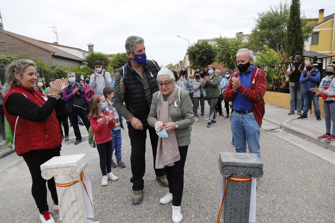 Fotos: Marcha solidaria contra el cáncer en Olivares de Duero