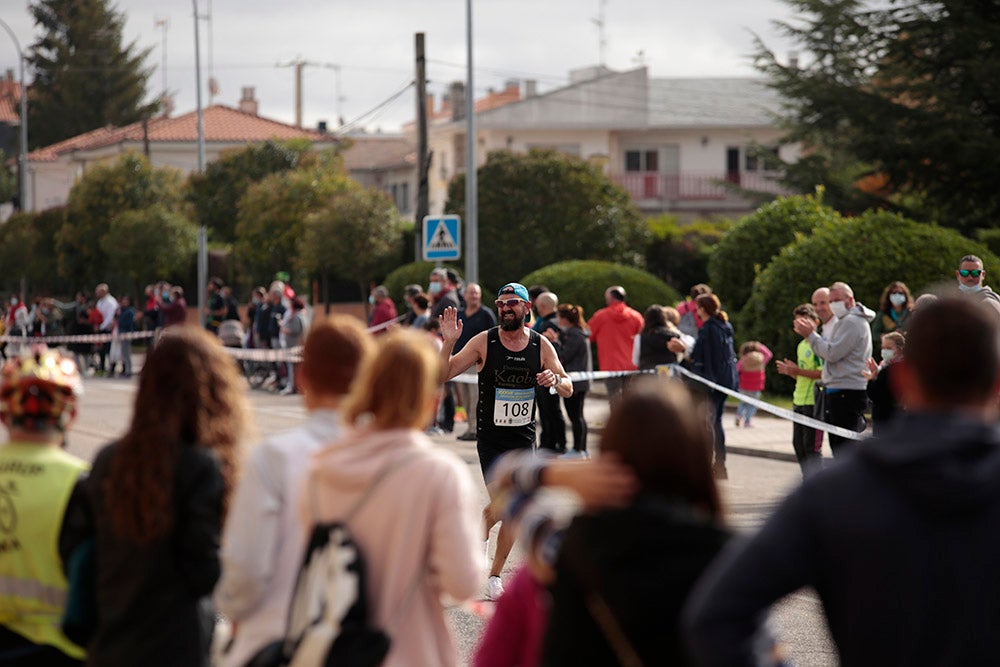 Santa Marta volvió a acoger la salida y llegada de la Media Maratón de la Diputación de Salamanca tras no realizarse el año pasado