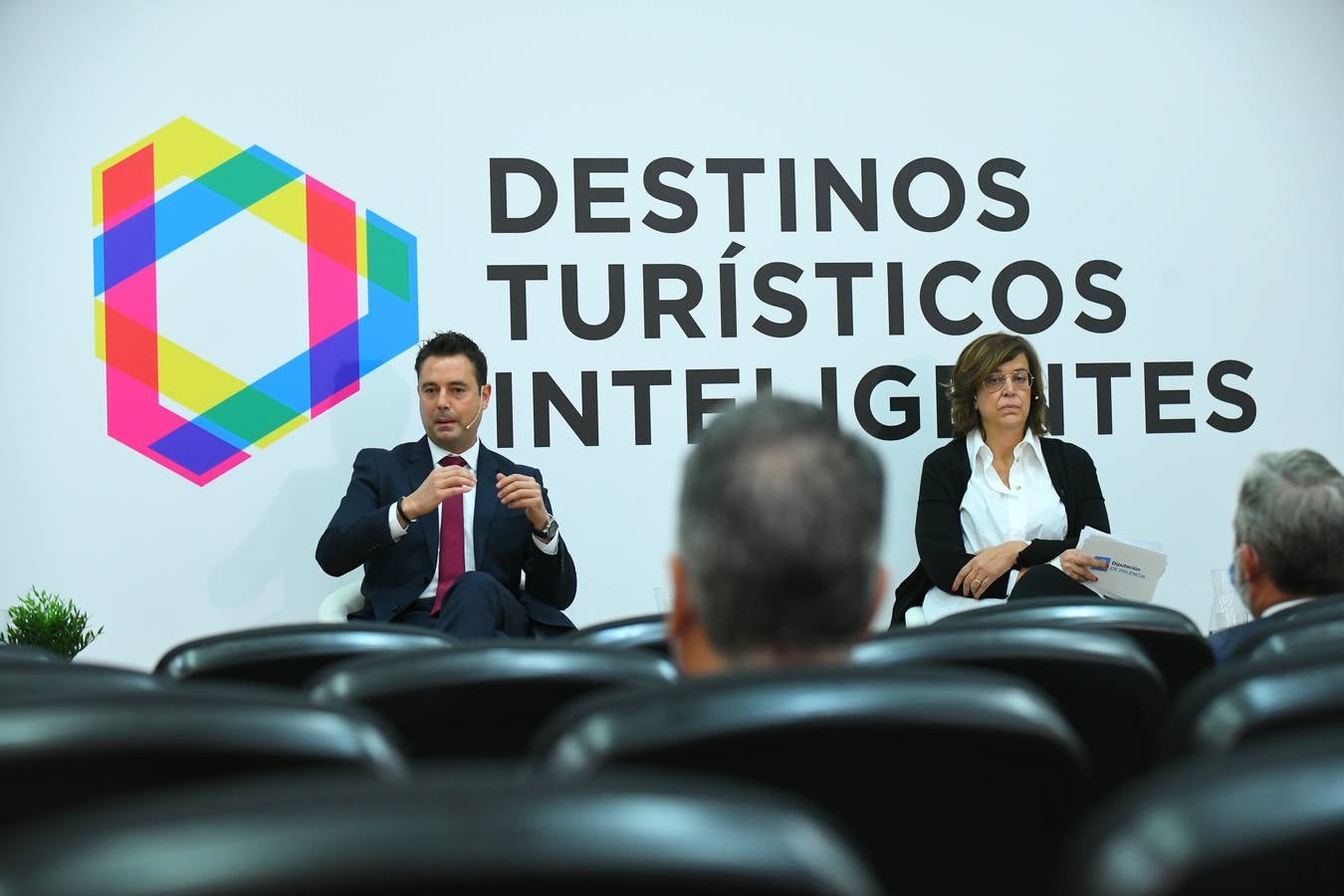 Fotos: La ministra Reyes Maroto clausura en Valladolid la jornada &#039;Destinos turísticos inteligentes&#039;