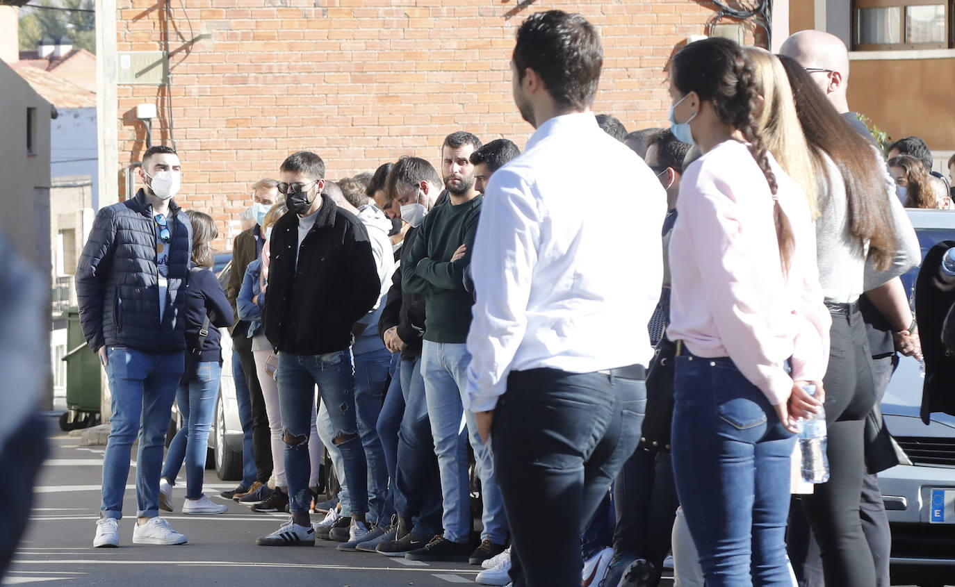 Fotos: Profundo dolor en el funeral militar por Andrés Martín