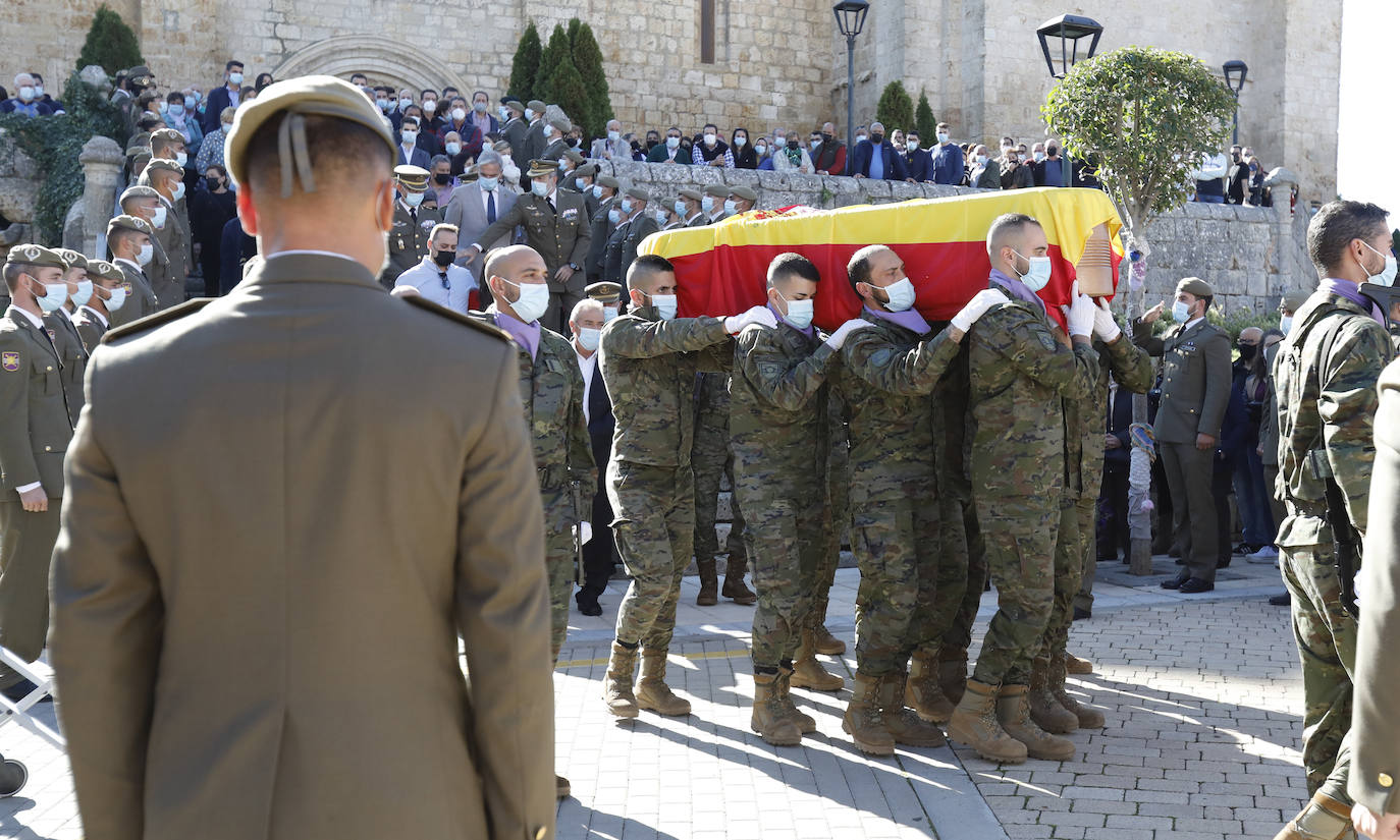 Fotos: Profundo dolor en el funeral militar por Andrés Martín