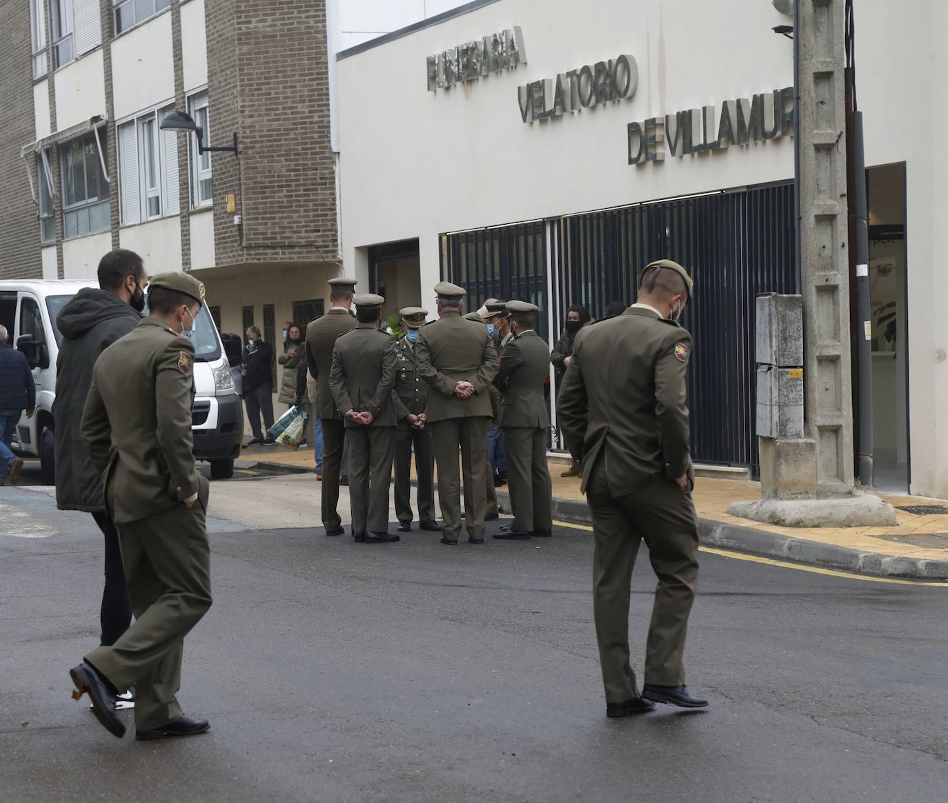 Fotos: Luto en Villamuriel por el joven militar fallecido