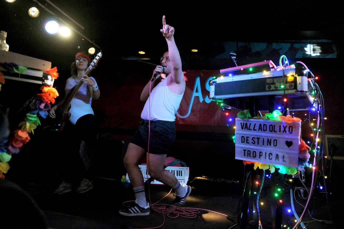 Fotos: Ritmos tropicales de Chacho Cósmico en la sala Asklepios Valladolid