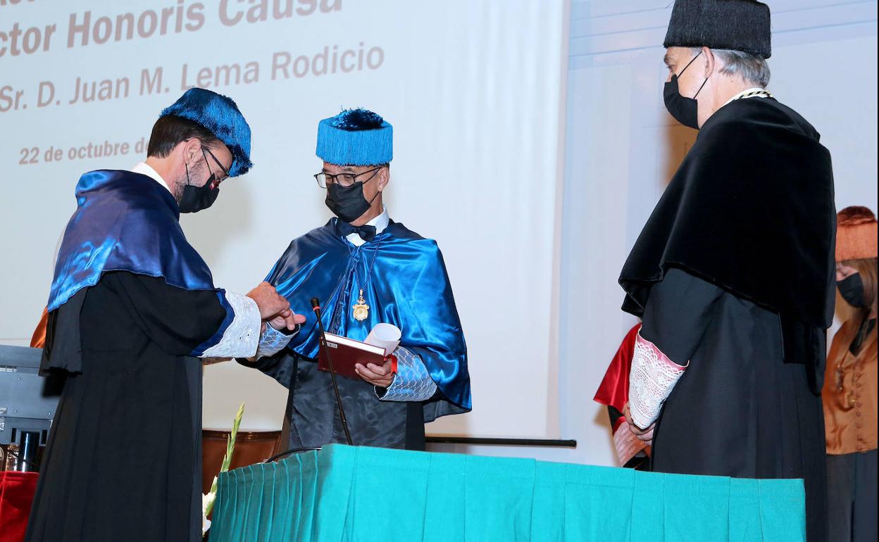 Acto solemne de Investidura como Doctor «Honoris Causa« al catedrático de Ingeniería Química Juan Lema Rodicio.