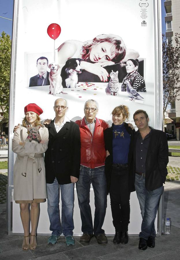 2010. La actriz Emma Suárez, el director Agusti Vilá, Luis Miñarro, Anna Ycobalzate y Eduard Fernandez en la presentacion de la película 'La mosquitera'.