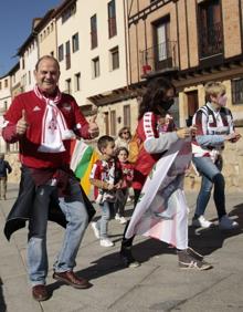 Imagen secundaria 2 - Ruta turística y gastronómica entre las aficiones de Unionistas y SD Logroñés para abrir la fiesta del fútbol popular