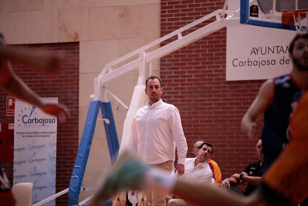 Festival desde el triple de Aquimisa para sumar su primer triunfo liguero ante un descendido de LEB Oro (91-75)