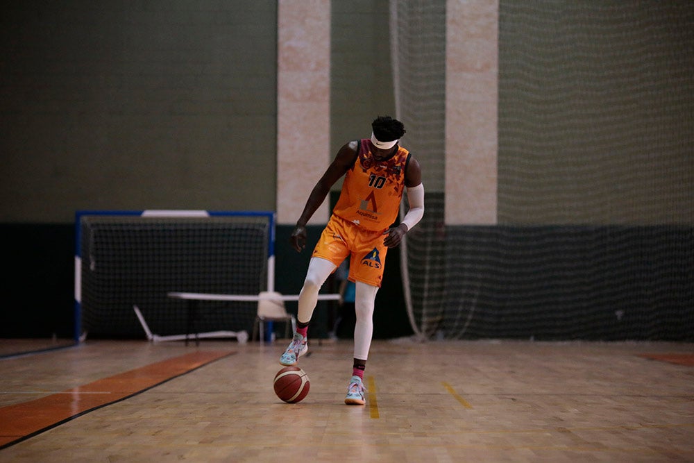 Festival desde el triple de Aquimisa para sumar su primer triunfo liguero ante un descendido de LEB Oro (91-75)