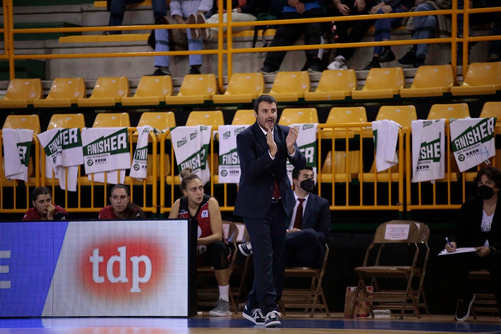 El CB Avenida sufre ante el Casademont Zaragoza para alcanzar el quinto triunfo (69-59)