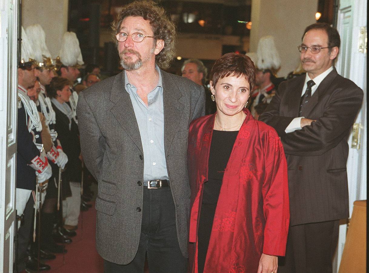 2000. Robert Guédiguian y su esposa Ariane Ascaride a su llegada al Teatro Calderón en la ceremonia de clausura.