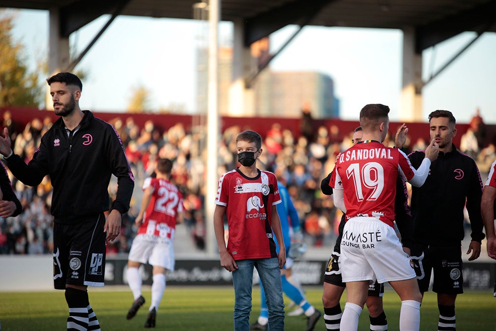 Trepidante oda al balón en la fiesta del fútbol popular entre Unionistas y la SD Logroñés (3-3)