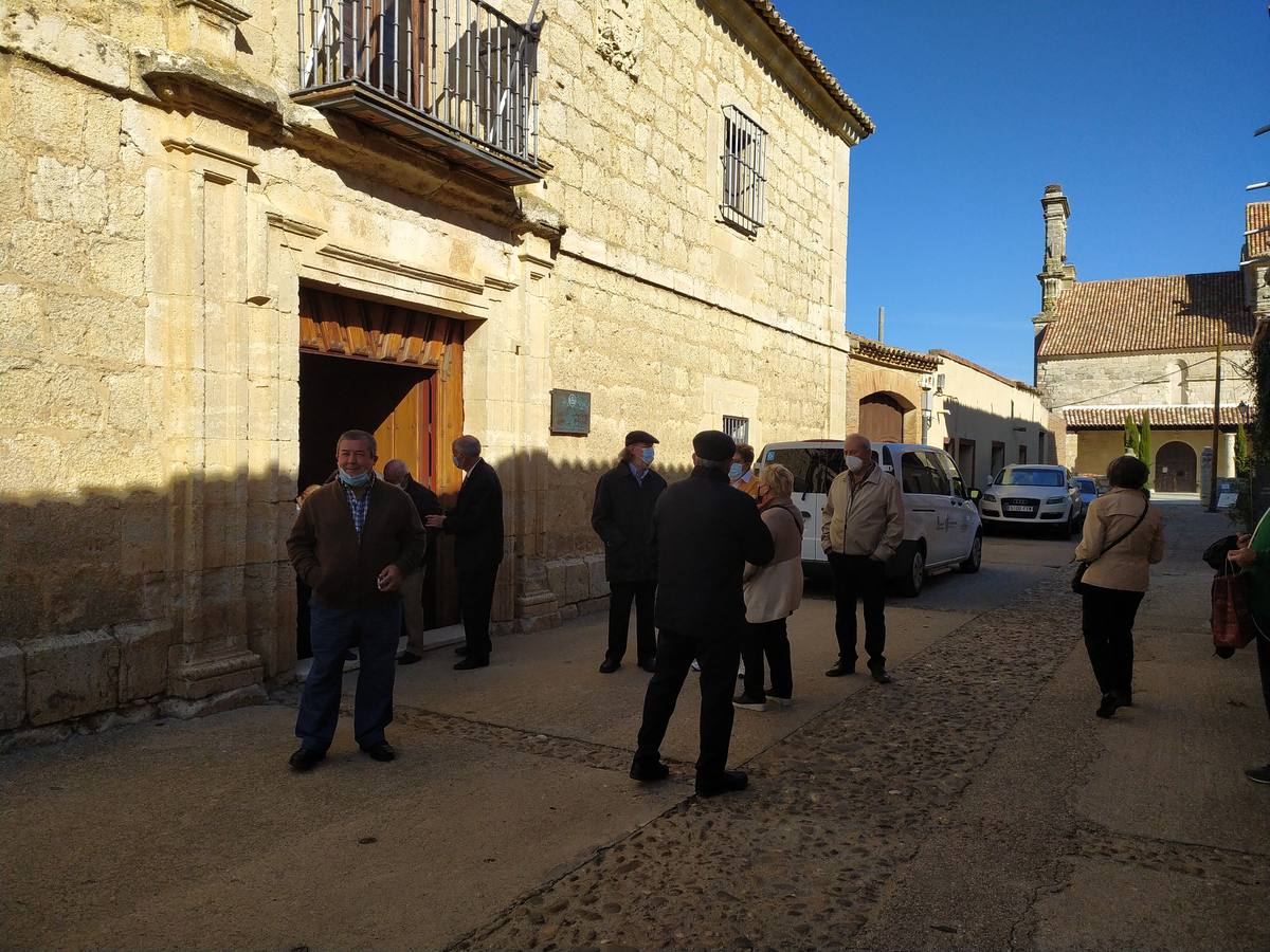 Fotos: Mayores de Villavicencio, Bolaños y Villalán visitan Urueña de la mano de Joaquín Díaz