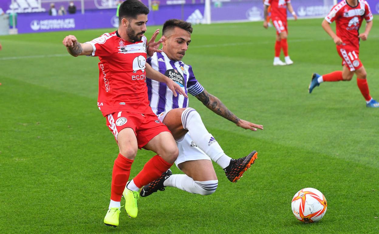 Cris Montes, en el partido ante el Real Valladolid Promesas. 