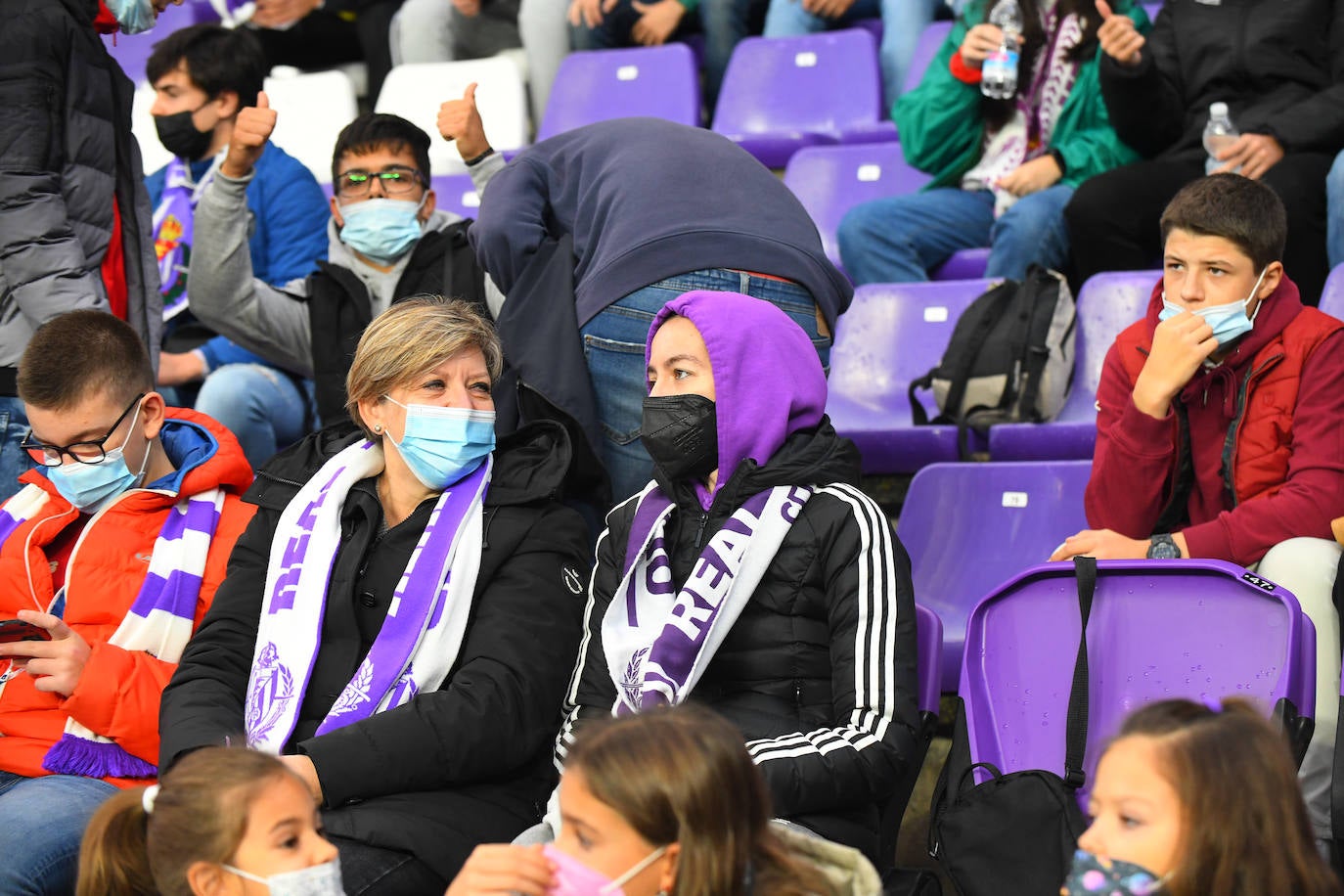 Fotos: Las imágenes de la grada de Zorrilla en el Real Valladolid-Eibar