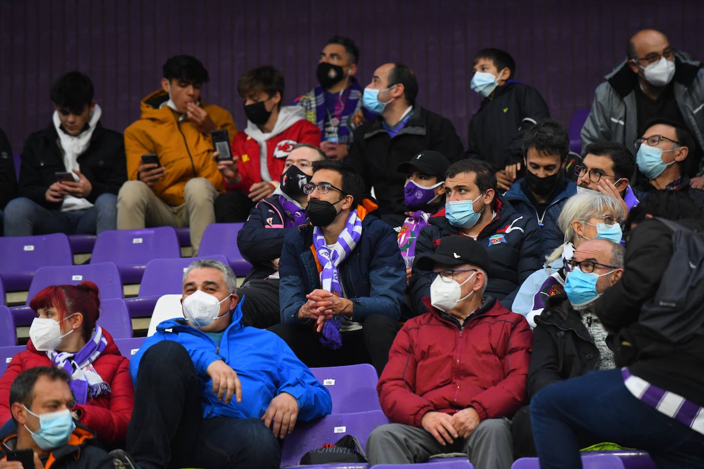 Fotos: Las imágenes de la grada de Zorrilla en el Real Valladolid-Eibar