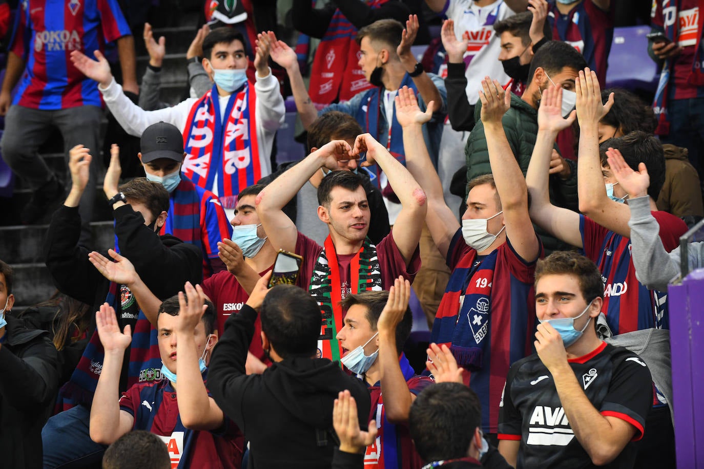 Fotos: Las imágenes de la grada de Zorrilla en el Real Valladolid-Eibar