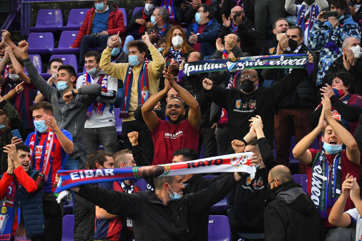 Fotos: Las imágenes de la grada de Zorrilla en el Real Valladolid-Eibar