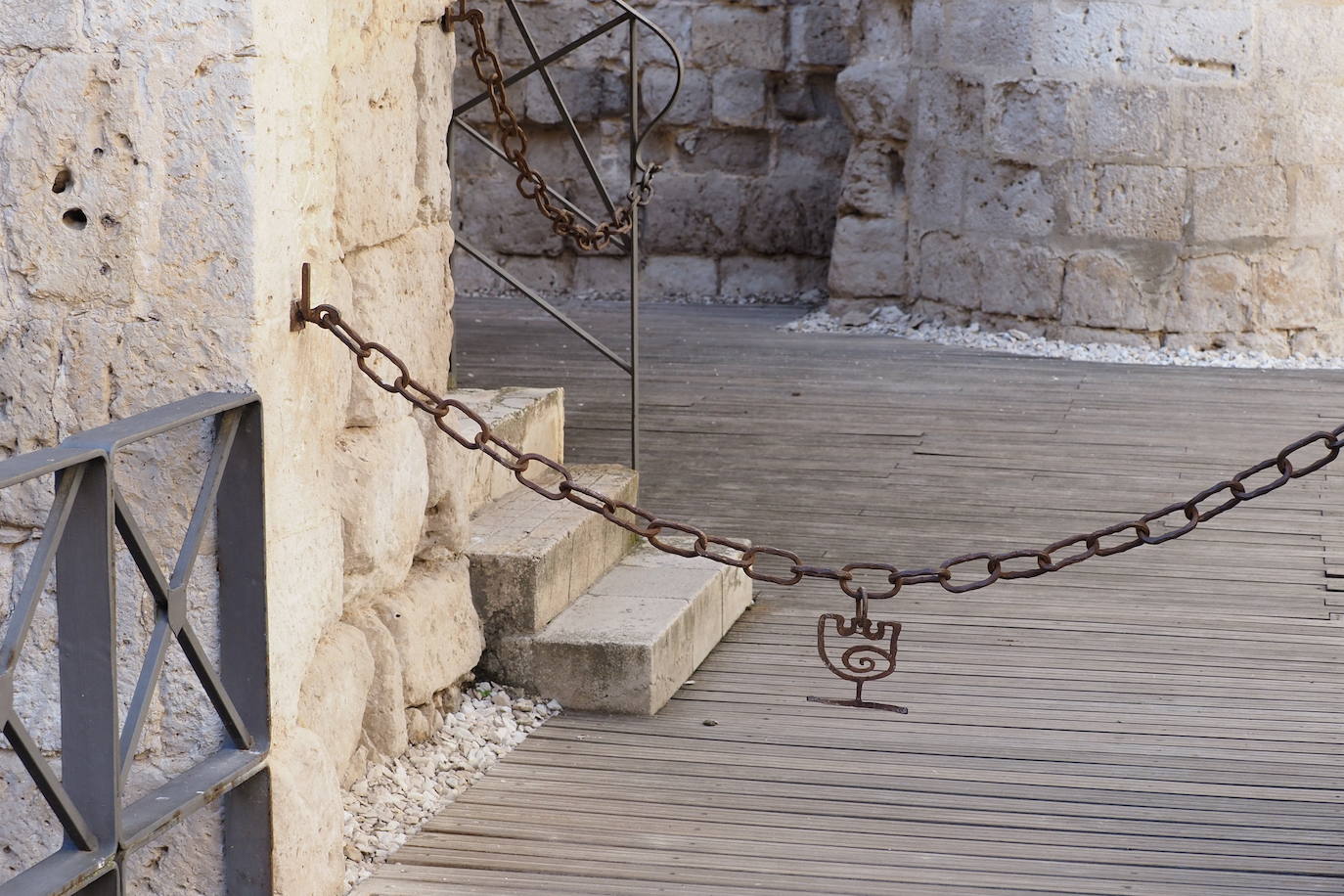 Detalles de la fortaleza que visitamos esta semana.