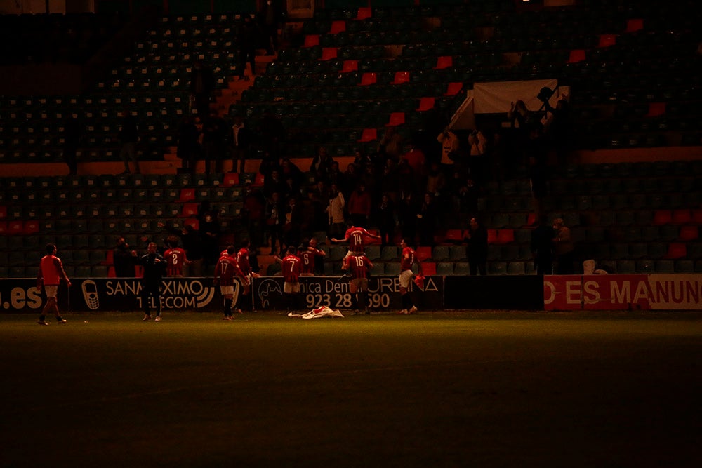 Pesadilla para el Salamanca UDS en el Helmántico ante el líder Unión Adarve (0-1)