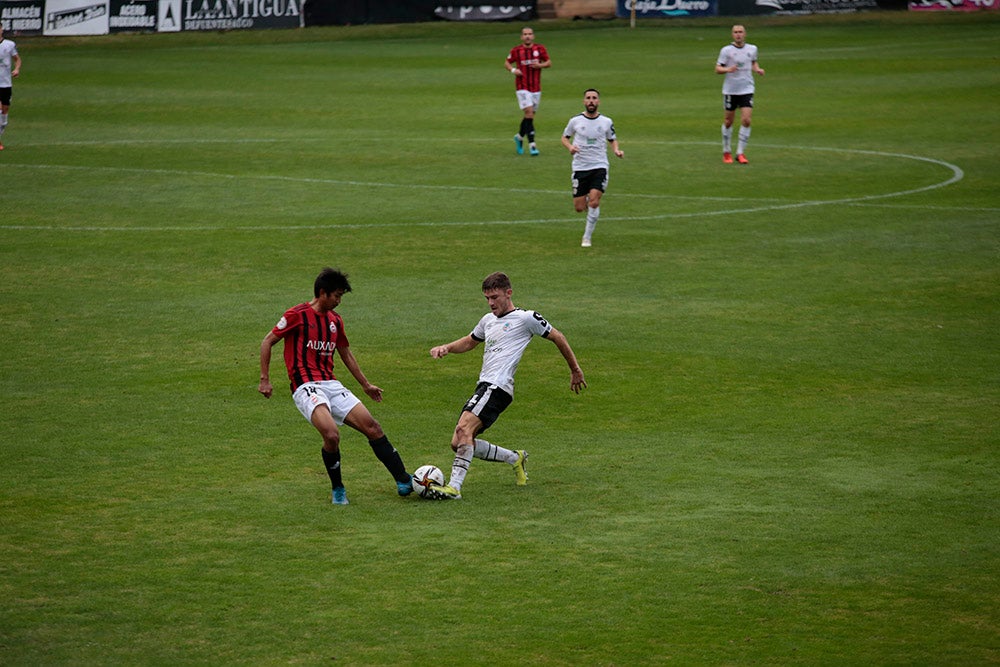 Pesadilla para el Salamanca UDS en el Helmántico ante el líder Unión Adarve (0-1)