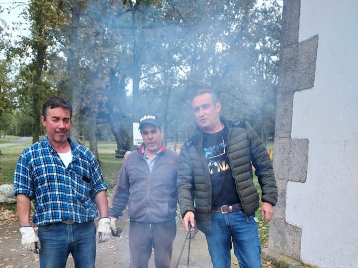 Calbochada y disfraces de Halloween en Linares de Riofrío, Villanueva del Conde y Nava de Francia