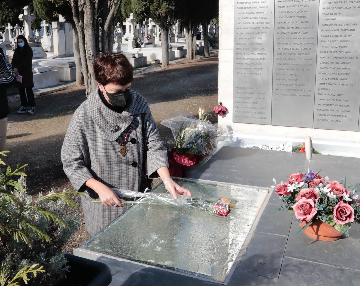 Día de Todos los Santos en el Cementerio del Carmen de Valladolid.