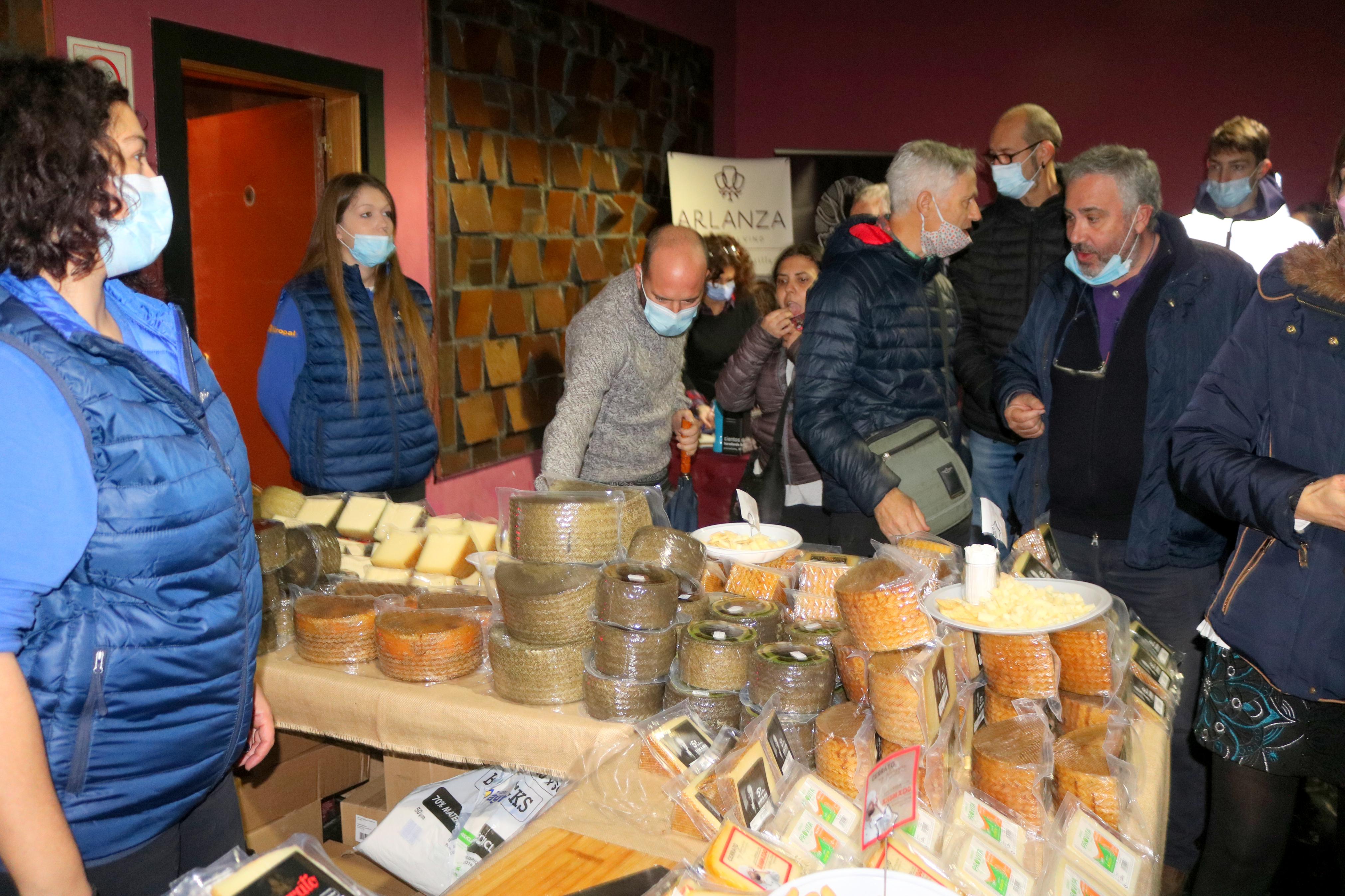 Baltanás disfrutó de la X Feria del Queso y el Vino con diversos actos durante toda la jornada