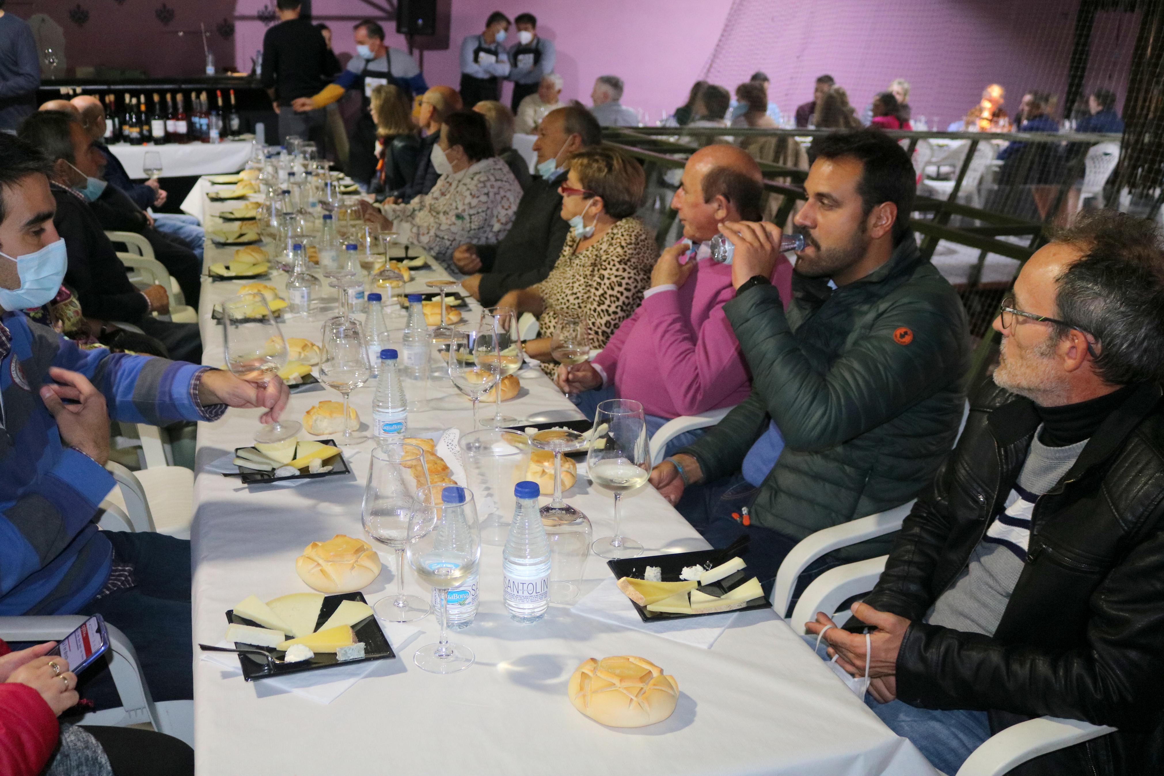 Baltanás disfrutó de la X Feria del Queso y el Vino con diversos actos durante toda la jornada