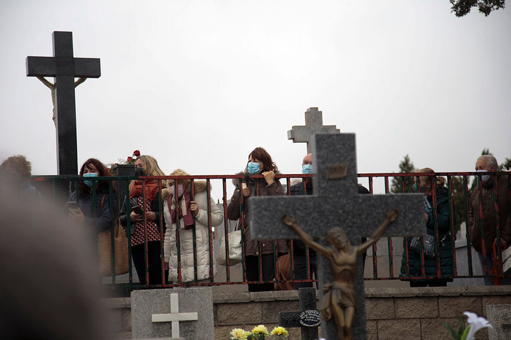 Día de los Caídos por la Patria en el cementerio de Salamanca