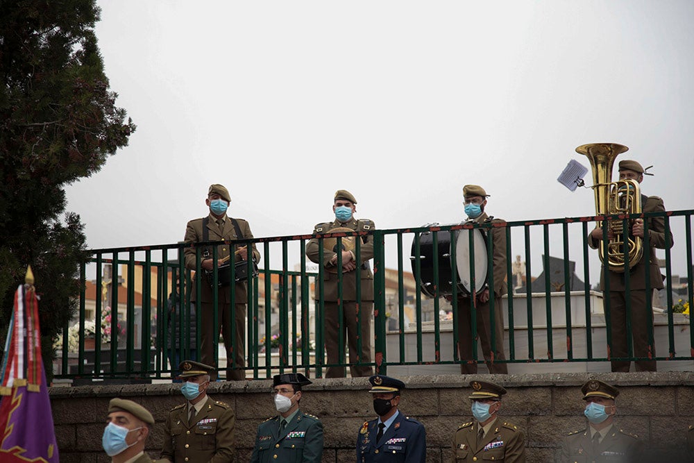 Día de los Caídos por la Patria en el cementerio de Salamanca