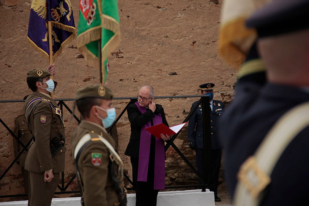 Día de los Caídos por la Patria en el cementerio de Salamanca