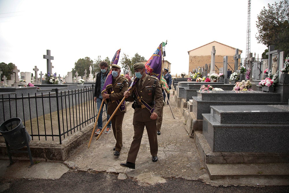 Día de los Caídos por la Patria en el cementerio de Salamanca